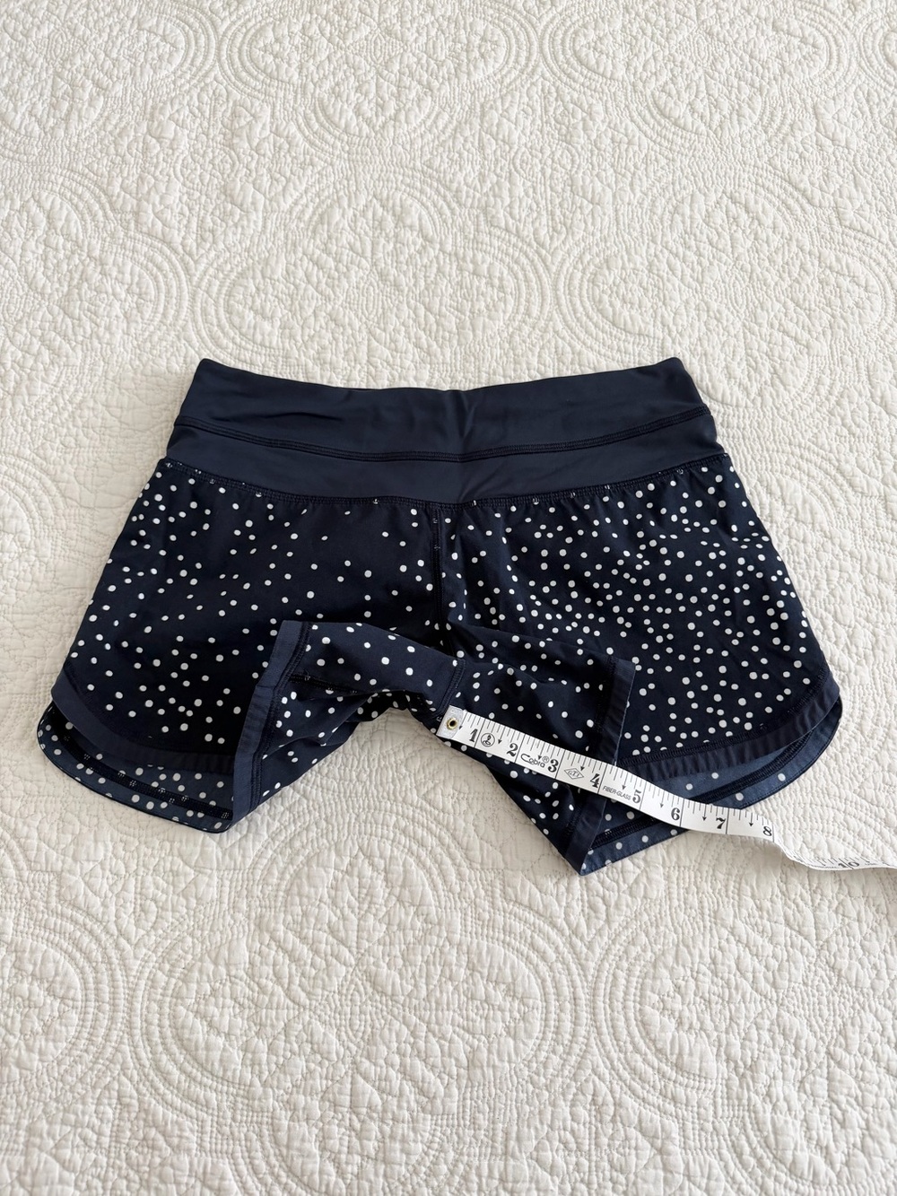 Lululemon Size 2 Navy Polka Dot 4in Inseam Groovy Running Shorts Workout Active - Picture 7 of 10